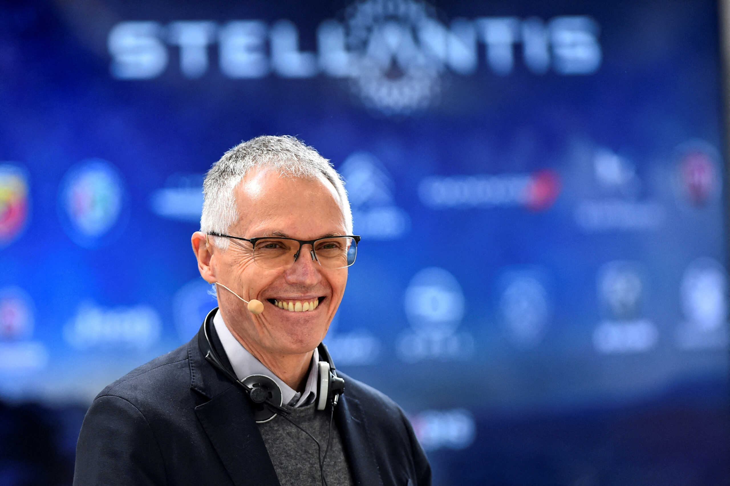FILE PHOTO: Stellantis CEO Carlos Tavares holds a news conference after meeting with unions, in Turin, Italy, March 31, 2022. REUTERS