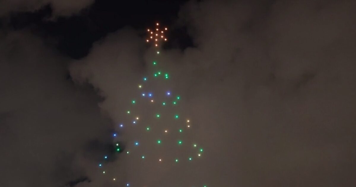 Field of Areos: The tree in the Christmas village was illuminated