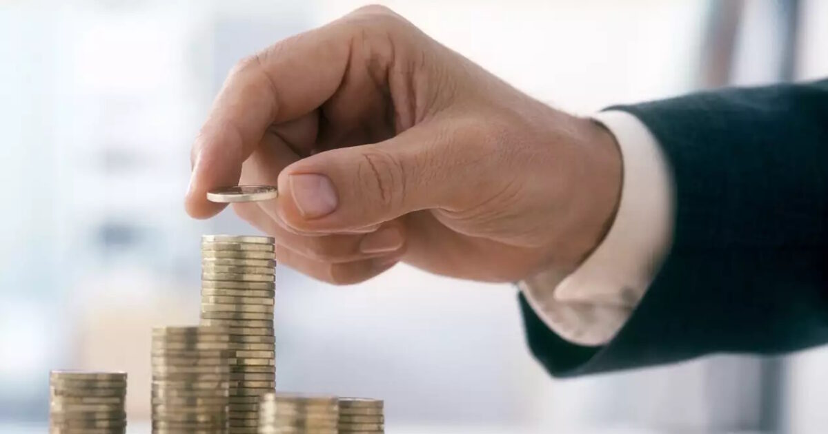 Kafounis (ESEE): Big gap between deposit rates and lending rates in our country