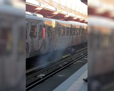 Βλάβη στον ΗΣΑΠ: Μαύροι καπνοί έβγαιναν από βαγόνι τρένου στο Μοσχάτο