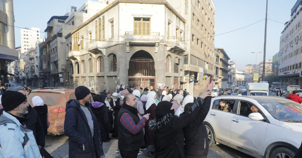 Greeks of Syria: Embassy remains open – No request to leave