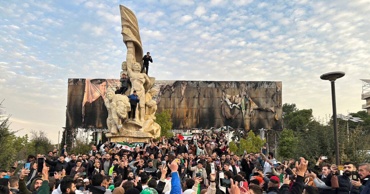 Syria: Damascus in the hands of jihadists – Assad has “run away”