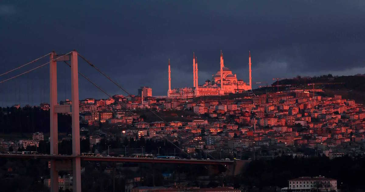 Greek bus driver and attendant jailed for 90 days in Turkey
