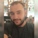 «Μούδιασε το χέρι του και σωριάστηκε» λέει κολλητός φίλος του 28χρονου που «έσβησε» στο Αγρίνιο στο πρωτοχρονιάτικο τραπέζι