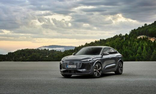 Static photo,
Colour: Magnet gray