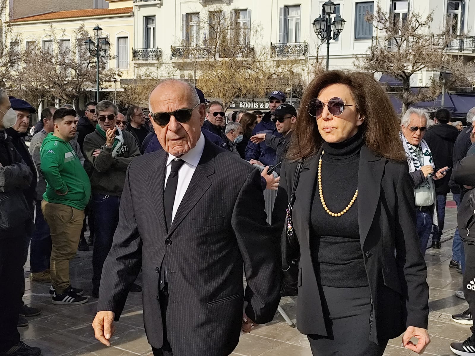 Βασίλης Κωνσταντίνου για Μίμη Δομάζο: «Ήσουν πηγή έμπνευσης για χιλιάδες αθλητές, ένας μύθος που κόσμησε τα ελληνικά γήπεδα»