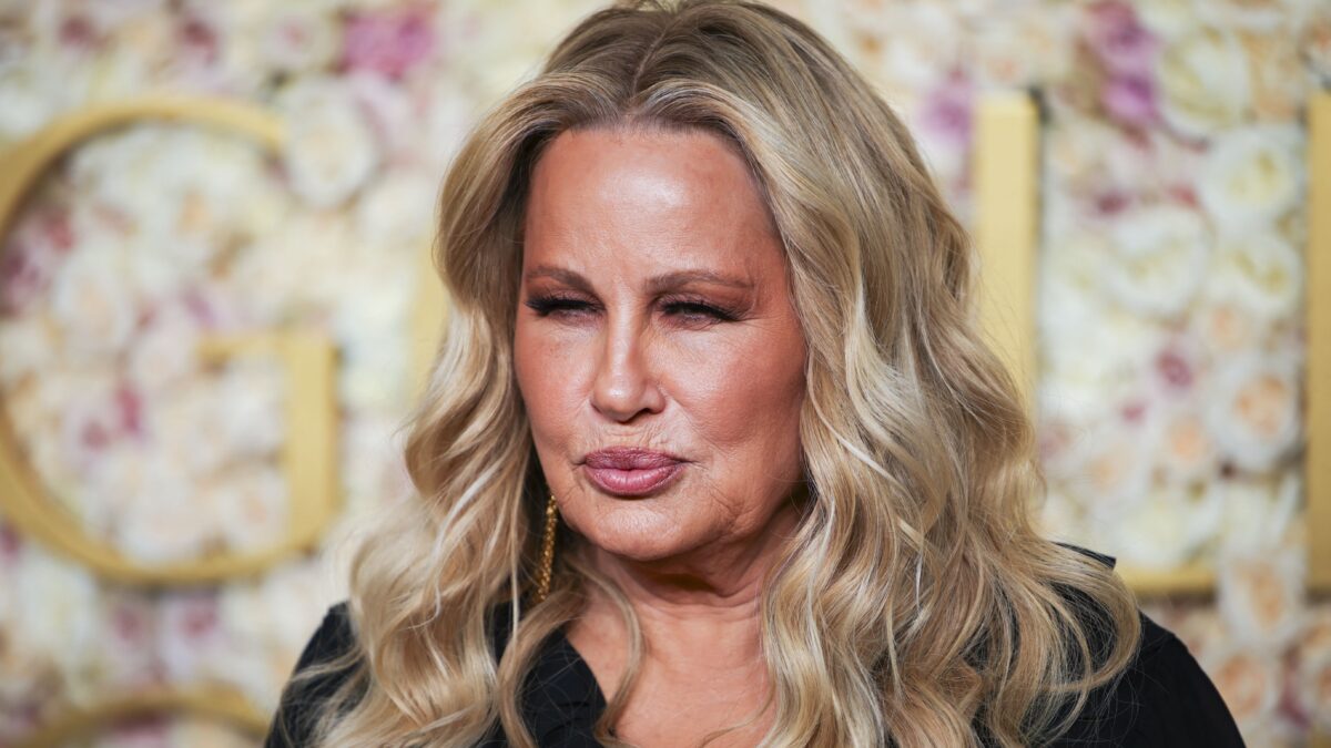Η ηθοποιός Jennifer Coolidge στην 82ή απονομή Χρυσών Σφαιρών - REUTERS