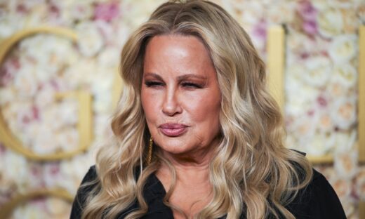 Η ηθοποιός Jennifer Coolidge στην 82ή απονομή Χρυσών Σφαιρών - REUTERS