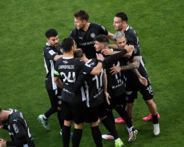 Οι παίκτες του ΟΦΗ πανηγυρίζουν γκολ στη Super League