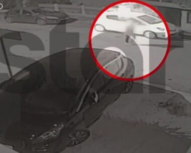 Πετρούπολη: Η στιγμή που 18χρονη τρέχει να ξεφύγει από επιδειξία
