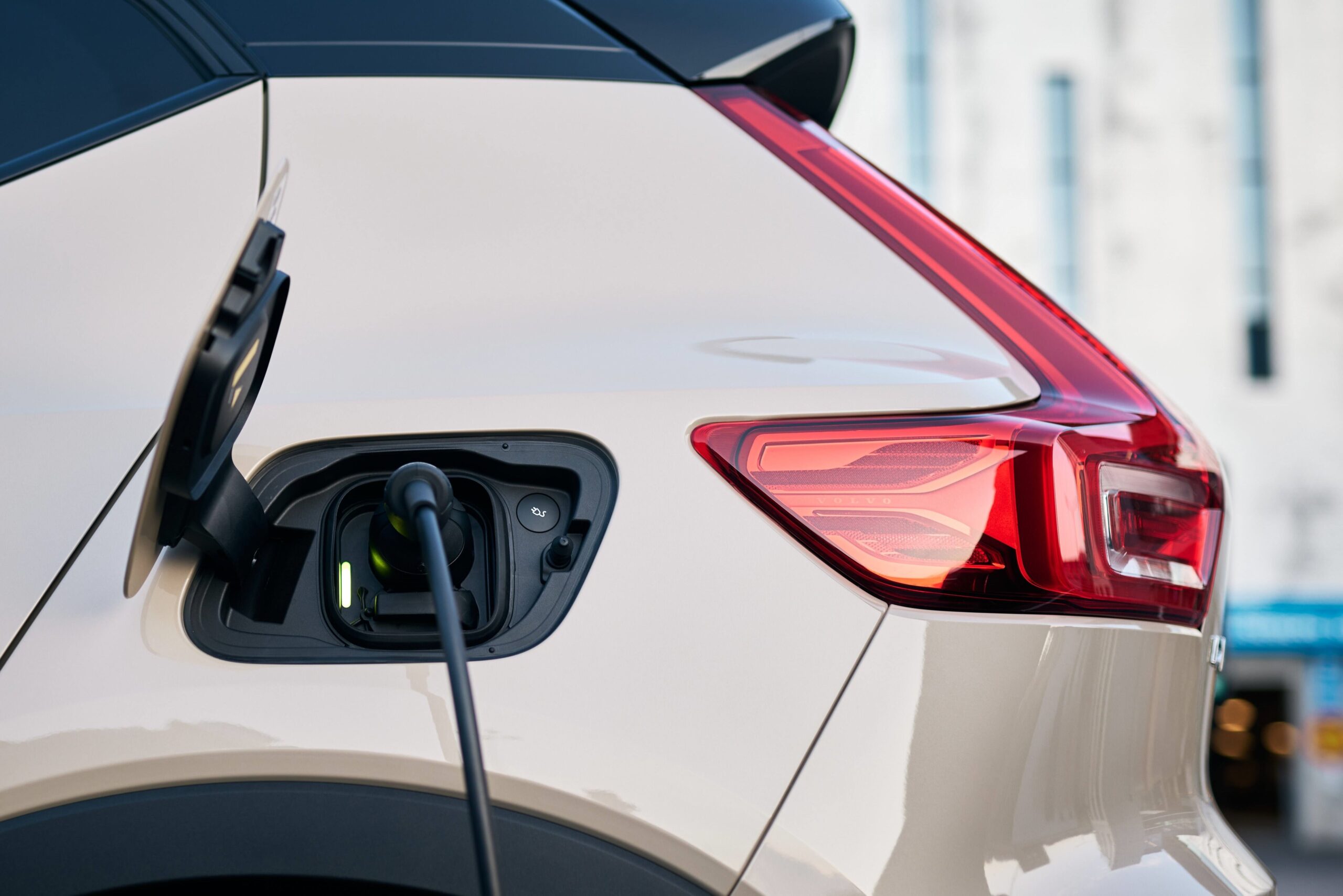 Volvo: Φέρνει τεχνολογικές αναβαθμίσεις στα μοντέλα της