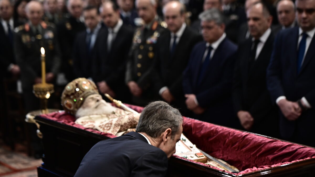 ΚΩΣΤΑΣ ΤΖΟΥΜΑΣ