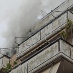 Φωτιά σε διαμέρισμα στο Παγκράτι: Τραυματίστηκε πυροσβέστης
