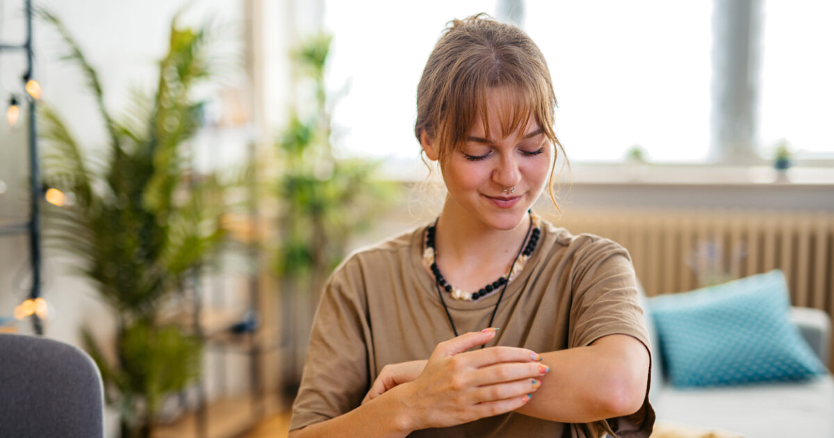 How are skin diseases and metabolic syndrome associated