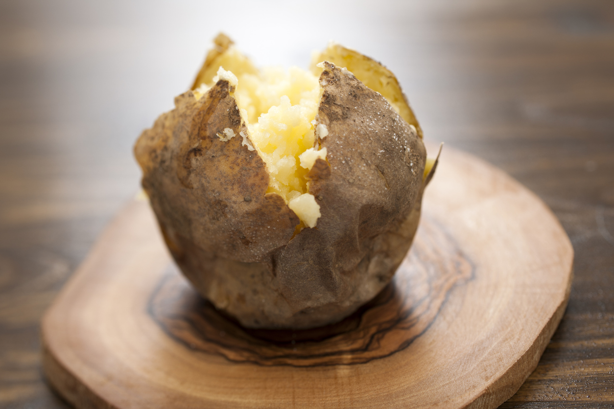 Jacket potatoes με τον πιο γρήγορο τρόπο