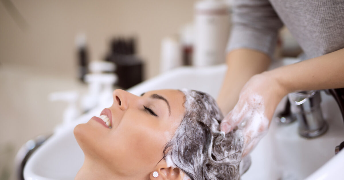 How Hair Bathing in the Hairdresser can lead to a stroke