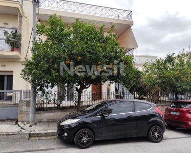 Ίλιον: «Το περιμέναμε» λένε γείτονες για τον 65χρονο που επιτέθηκε στον 80χρονο γιατί έκοψε λεμόνια από την αυλή