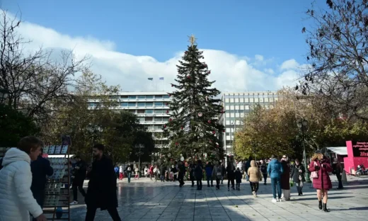 Καιρός σήμερα: Συννεφιά και υψηλές θερμοκρασίες για την εποχή