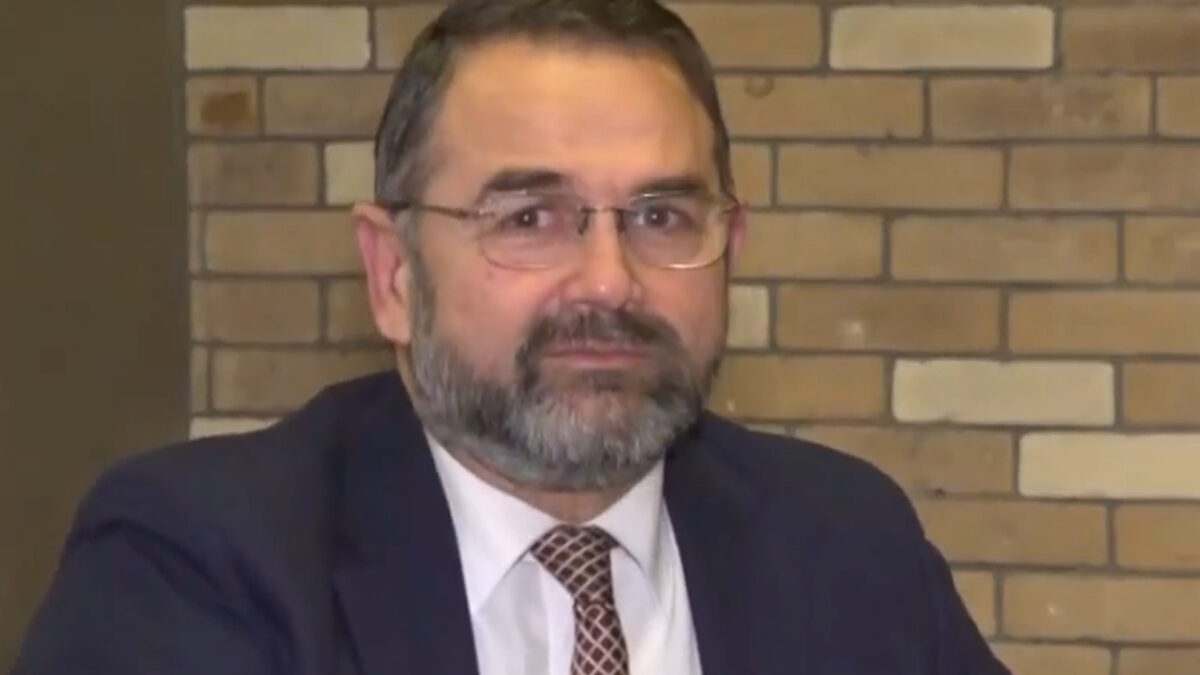 Σταύρος Μπαλάσκας για την πιο επικίνδυνη αποστολή του: «Αλβανοί εγκληματίες πυροβολούσαν και μας έριξαν  χειροβομβίδα»