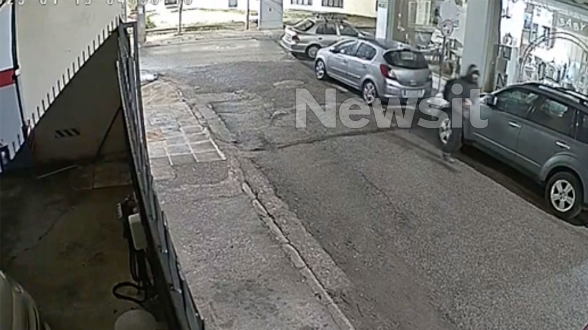 Περιστέρι: Είχε επιτεθεί και σε άλλες κοπέλες ο «δράκος» με το κατεβασμένο παντελόνι που κυνηγούσε την 22χρονη