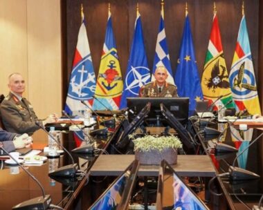 Έκτακτες κρίσεις στις Ένοπλες Δυνάμεις ζήτησε ο Νίκος Δένδιας από τον αρχηγό ΓΕΕΘΑ