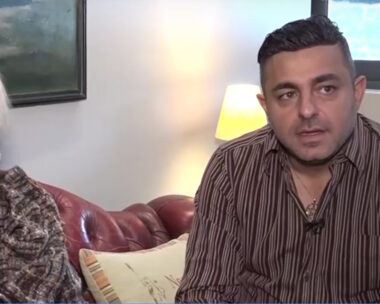 Πόλυ Πάνου: «Αν ζούσε η μητέρα μου δεν θα παντρευόμουν» λέει ο γιος της, Βαγγέλης Πάνου