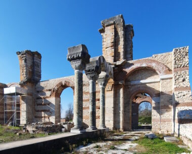 Καβάλα: Αναστηλώθηκε τμήμα της Βασιλικής Β’ των Φιλίππων, από τα λαμπρότερα οικοδομήματα της πόλης