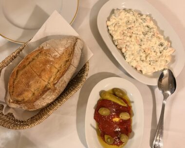 12 Πιάτα