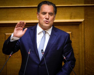 Ο Άδωνις Γεωργιάδης στο βήμα της Βουλής στη συζήτηση του νομοσχεδίου του Υπουργείου Υγείας «Αναμόρφωση του Εθνικού Συστήματος Τραύματος»