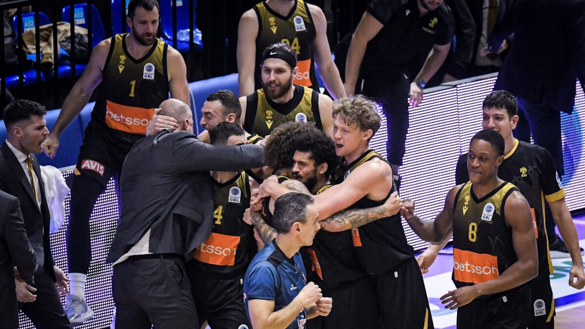 ΦΩΤΟ ΧΑΡΗΣ ΖΑΜΠΕΤΟΥΛΑΣ