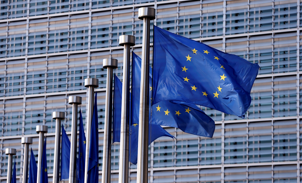 Σημαίες της ΕΕ στην έδρα της στις Βρυξέλλες
