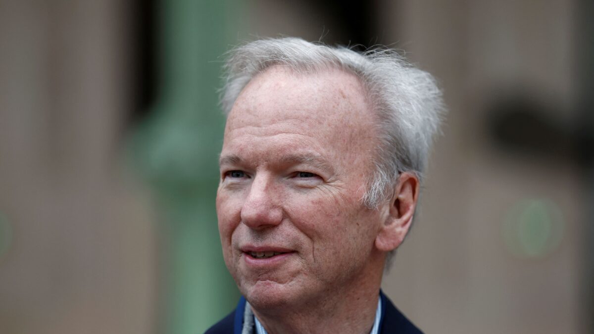 Το πρώην αφεντικό της Google Eric Schmidt - REUTERS