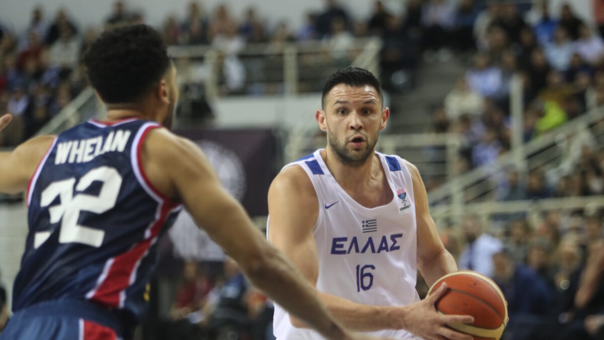 Ο Κώστας Παπανικολάου