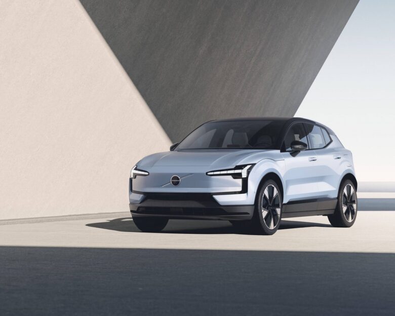 Volvo: Πιο φτηνά κατά 10.000 ευρώ τα ηλεκτρικά της