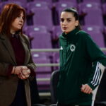 Η Άννα - Νίκη Σταμολάμπρου με πατερίτσες πριν το χειρουργείο