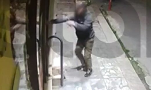 Νίκαια: Απόπειρα «εισβολής» σε κρεοπωλείο – Προσπάθησε να σπάσει την πόρτα με καπάκι από φρεάτιο