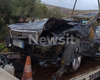 Το αυτοκίνητο μετά το τροχαίο δυστύχημα στη Φυλή