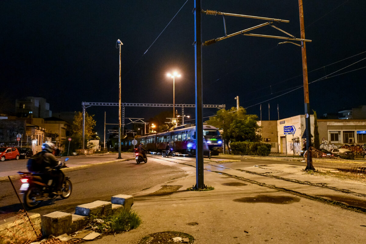 τρένο και διάβαση