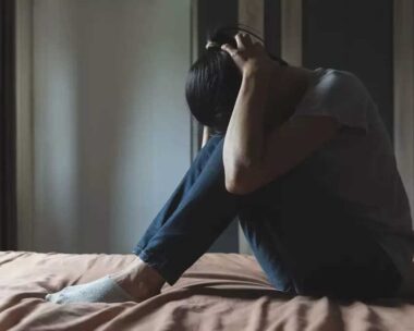 Θεσσαλονίκη: Νεαρός άντρας χτύπησε με σιδερόβεργα την πρώην σύντροφό του – «Έβαλε φωτιά σε ρούχα και λεφτά» λέει η γυναίκα