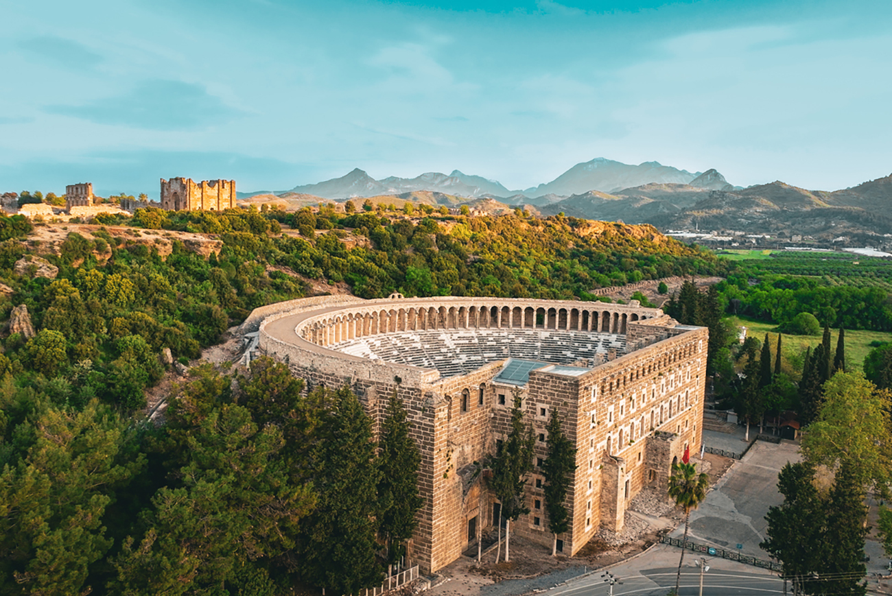 Tο μεγαλοπρεπές αρχαίο ελληνικό θέατρο της Ασπένδου στην Τουρκία