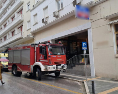 Ιωάννινα: 45χρονη έπεσε στον φωταγωγό από τον 2ο όροφο ξενοδοχείου για να γλιτώσει από τις απειλές του άνδρα της