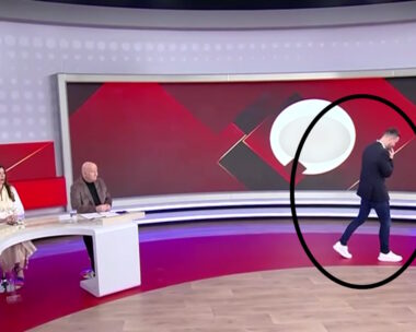 Η στιγμή που συγκινείται στον αέρα της εκπομπής του ο Πέτρος Κουσουλός