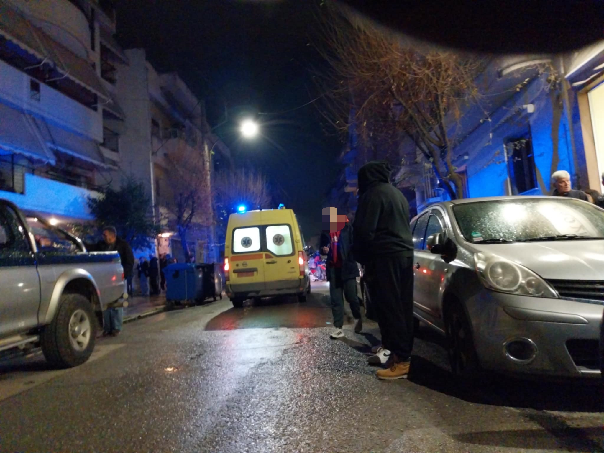 Λάρισα: Νεκρή γυναίκα που έπεσε από τον 5o όροφο πολυκατοικίας – Αναζητείται άνδρας που ήταν στο διαμέρισμα