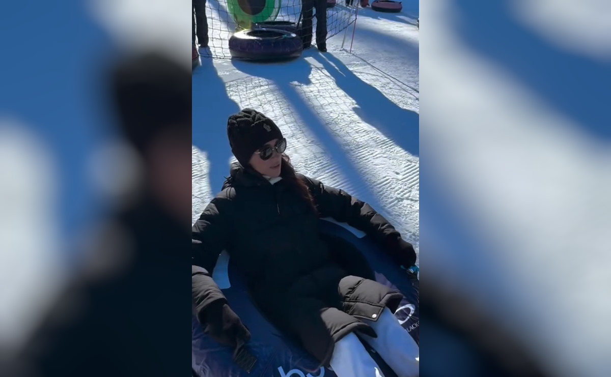 Πρίγκιπας Χάρι και Μέγκαν Μαρκλ παίζουν στα χιόνια σαν μικρά παιδιά σε χιονοδρομικό κέντρο του Καναδά