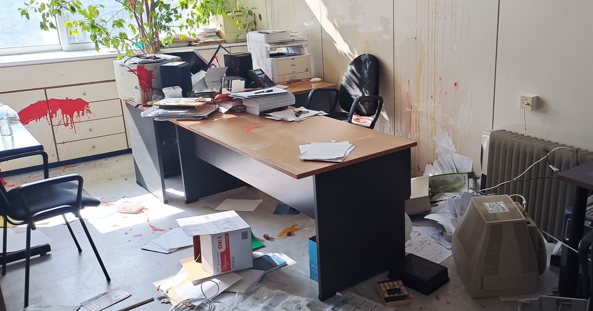 Επίθεση κουκουλοφόρων στο γραφείο καθηγητή του ΕΚΠΑ