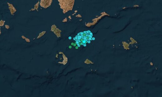 Ισχυρός σεισμός 5,2 Ρίχτερ στις Κυκλάδες ανάμεσα σε Σαντορίνη και Αμοργό – Έγινε αισθητός στην Αττική