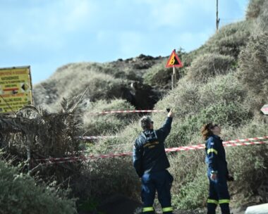 Σεισμοί στις Κυκλάδες: Δονήσεις 4 και 4,3 Ρίχτερ μέσα σε 5 λεπτά – Εντείνεται η αγωνία, ερήμωσε η Σαντορίνη