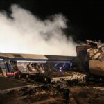 Σύγκρουση δυο αμαξοστοιχιών στα Τέμπη, Τετάρτη 1 Μαρτίου 2023. Σύμφωνα με την ανακοίνωση της Hellenic Train, στον Ευαγγελισμό σημειώθηκε μετωπική σύγκρουση δύο αμαξοστοιχιών: μιας εμπορευματικής αμαξοστοιχίας και της αμαξοστοιχίας IC 62 που είχε αναχωρήσει από Αθήνα προς Θεσσαλονίκη. 
(ΛΕΩΝΙΔΑΣ ΤΖΕΚΑΣ