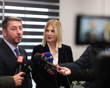 Συνάντηση του Προέδρου του ΠΑΣΟΚ - Κινήματος Αλλαγής, Νίκου Ανδρουλάκη με την ανεξάρτητη βουλευτή Ράνια Θρασκιά