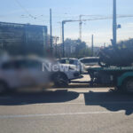 Γερανός μεταφέρει το ΙΧ και το μηχανάκι